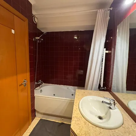 Cozy Bela Vista Apartment Lisbon